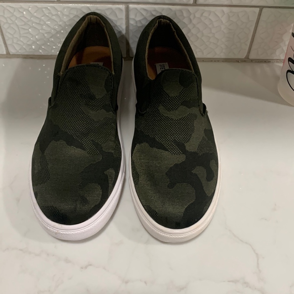 NWOT Steve Madden Camo Slip Ons